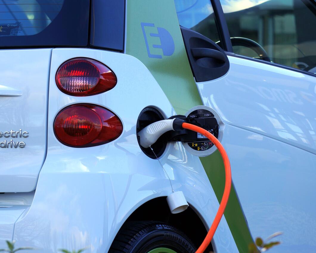 Foto door Mike via Pexels alternative-auto-automobile-battery-110844.jpg